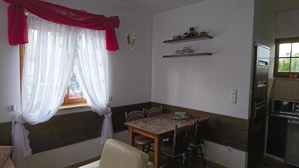 Апартаменты Apartamenty Pod Klonami Kisewo Leczyce