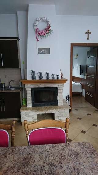 Апартаменты Apartamenty Pod Klonami Kisewo Leczyce Номер-студио с кроватью размера "king-size"-6