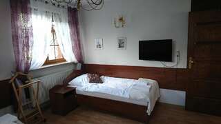 Апартаменты Apartamenty Pod Klonami Kisewo Leczyce Номер-студио с кроватью размера "king-size"-12